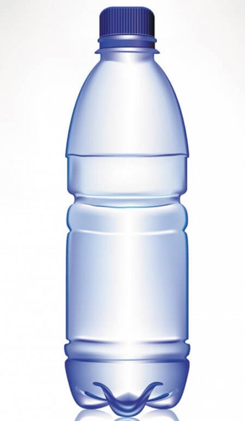 Бутылка воды на прозрачном фоне