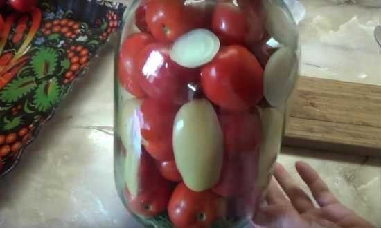 Видеоролик замаринованные помидоры с чесноком