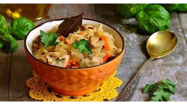 Солянка из капусты с грибами — самые вкусные рецепты простого русского блюда