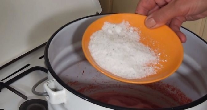Солевой раствор домашнего приготовления
