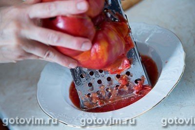 Тереть помидор на терке соус